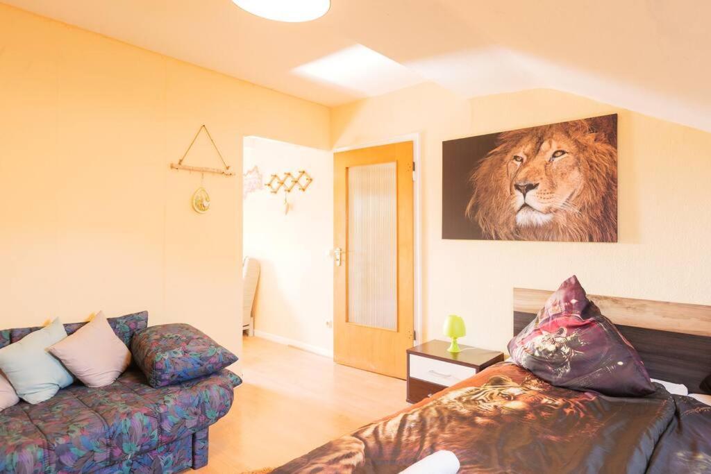 - 3-Bedroom Apartment Luxury: Central & Spacious In Duisburg & Big Tv And Kitchen - Buitenkant foto